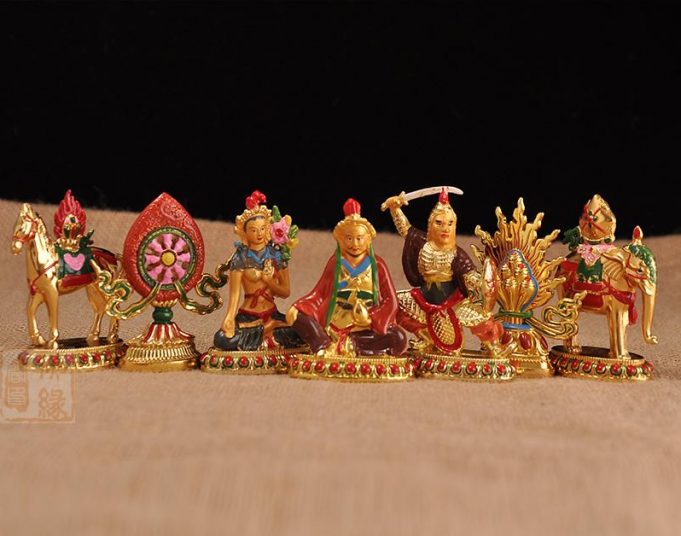 Buddhism-Supplies-Tantric-Offerings-Exquisite-Colored-Drawing-Bright-King-of-Cakra-Seven-Treasures-Auspicious-Temple-Figurines