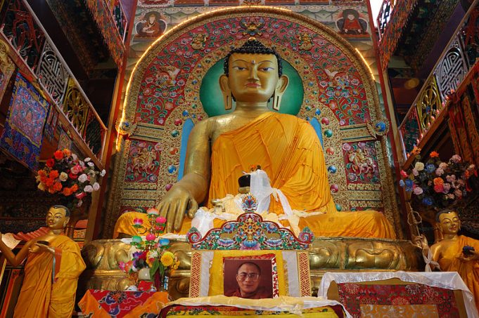 800px-Sakyamuni_Buddha