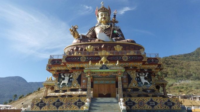 guru-rinpoche-statue