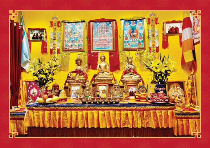 9. Bàn Thờ Quy Y Tam Bảo và Tam Căn Bản